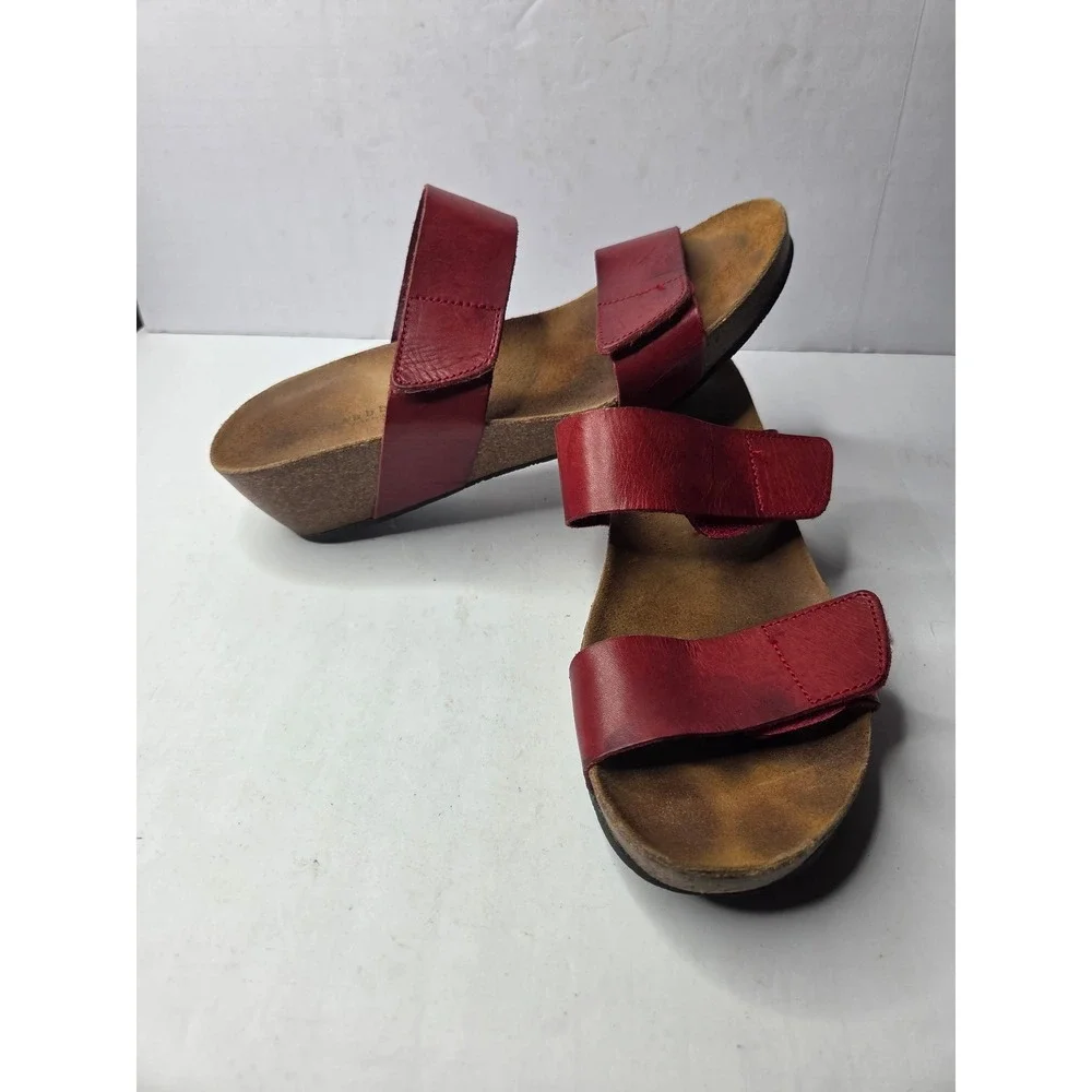 Isasabbia by‎ Eric Michael Red Leather Wedge Slide Sandals Italy Size 40 Womens